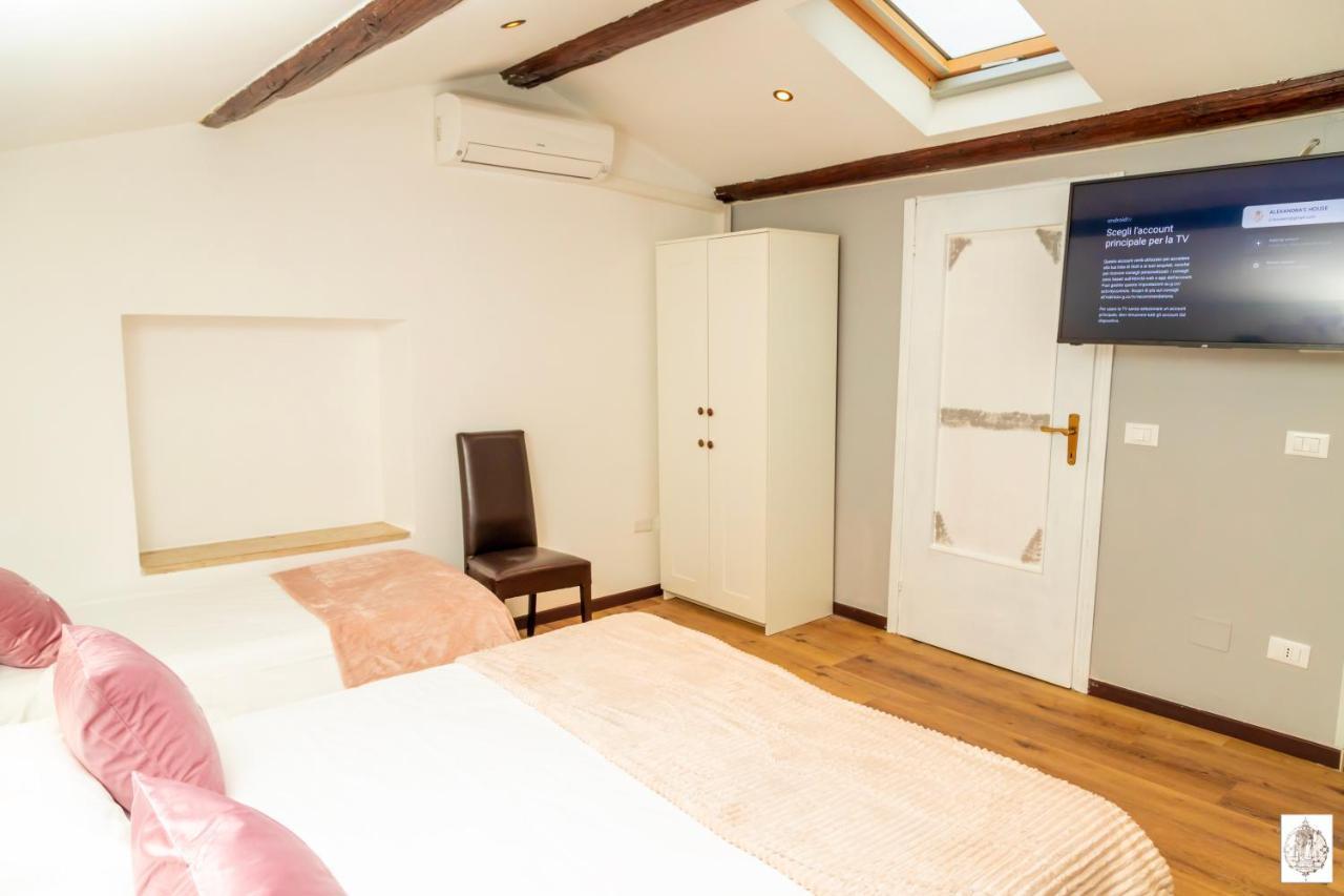 Alexandra'S House Apartment Verona Ngoại thất bức ảnh